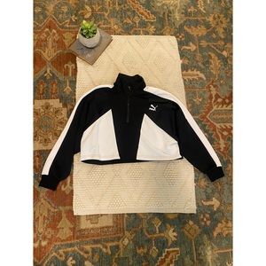 Puma Cropped Quarter Zip, Size Large
